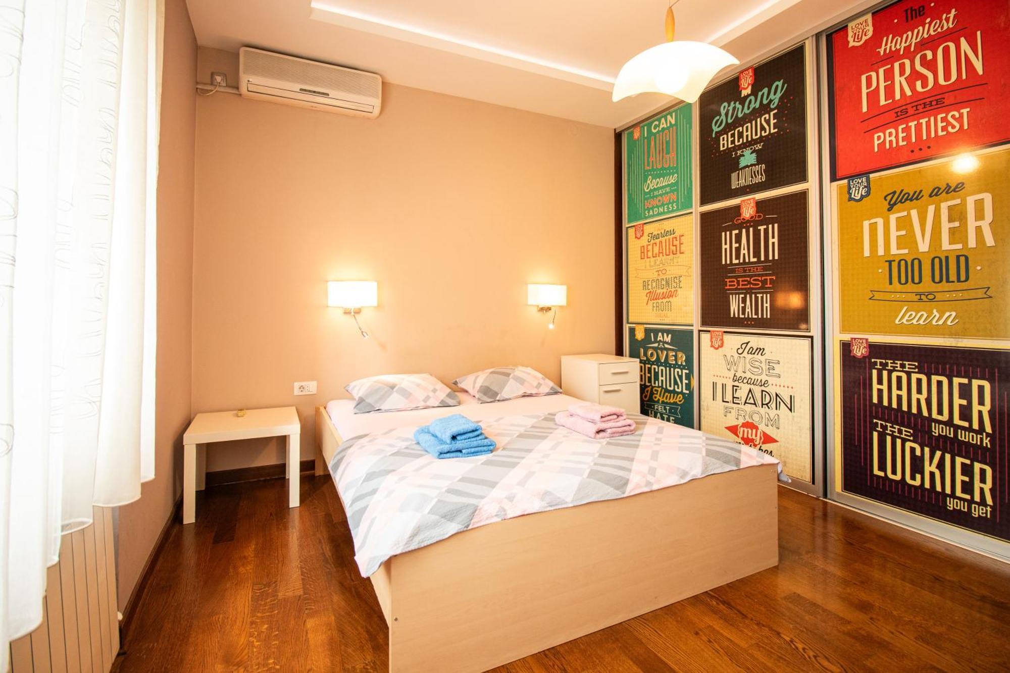 City Center Apartment Belgrado Buitenkant foto