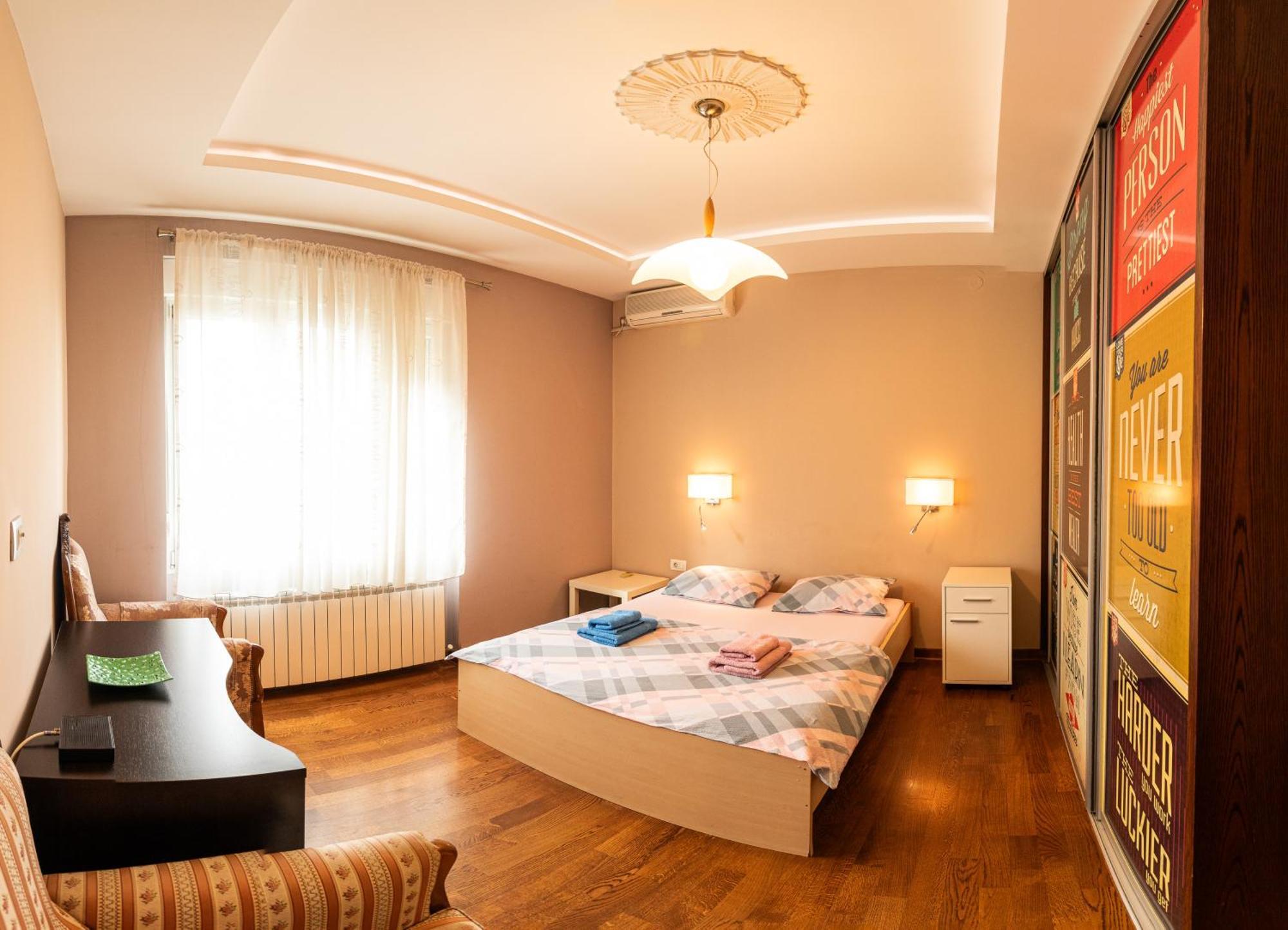 City Center Apartment Belgrado Buitenkant foto